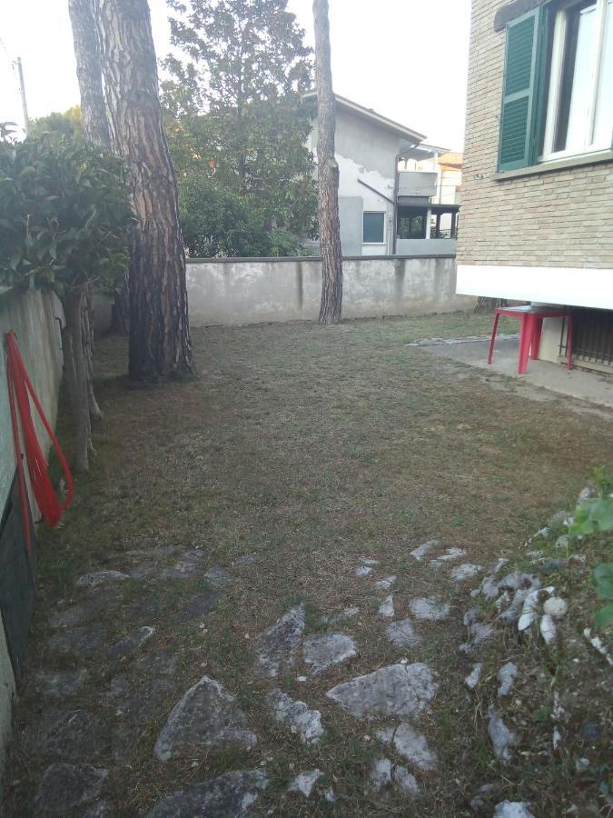 Affittacamere Villa Sofia Accanto Ospedale Con Ampio Giardino Фано Екстериор снимка